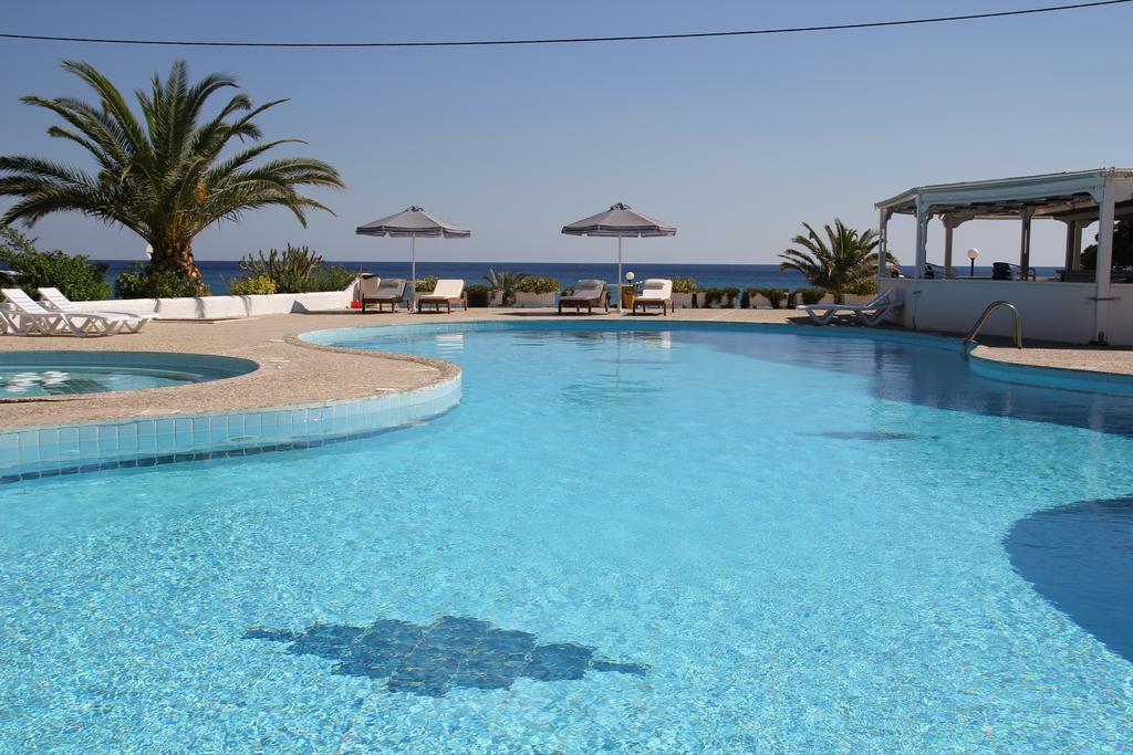 Mediterranean Hotel 卡尔帕索斯 外观 照片