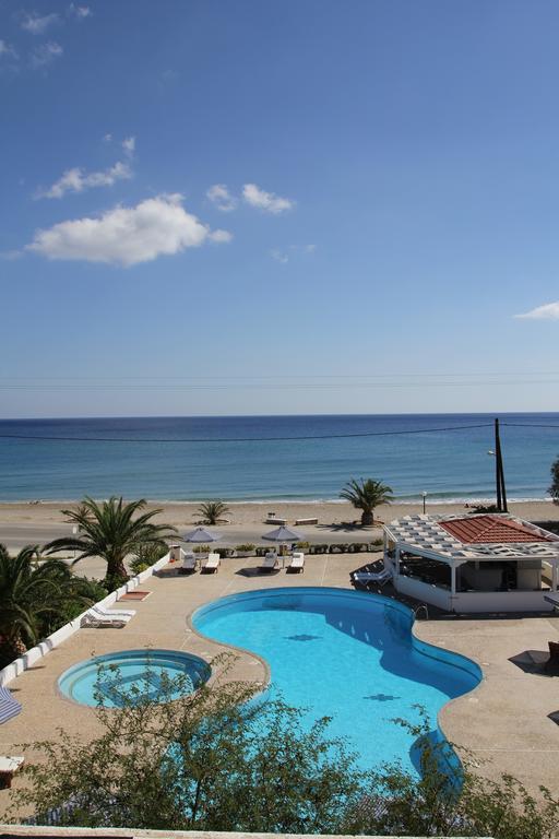 Mediterranean Hotel 卡尔帕索斯 外观 照片