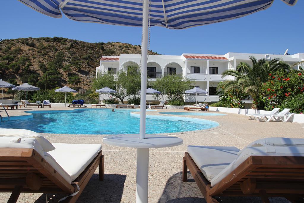 Mediterranean Hotel 卡尔帕索斯 外观 照片