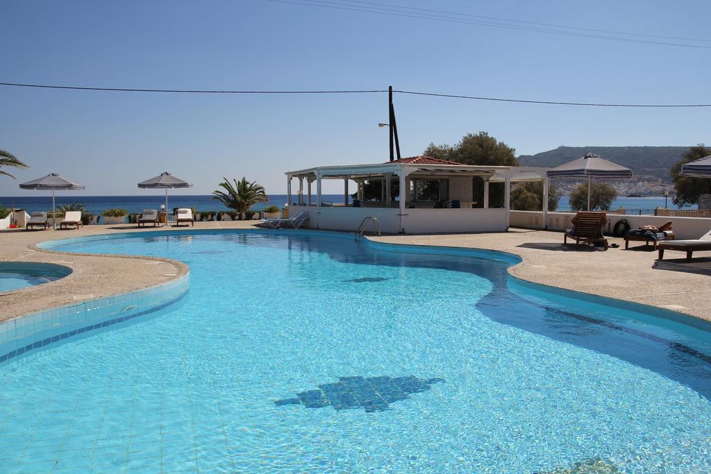Mediterranean Hotel 卡尔帕索斯 外观 照片