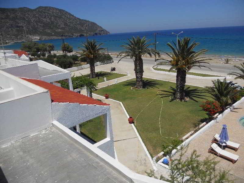 Mediterranean Hotel 卡尔帕索斯 外观 照片